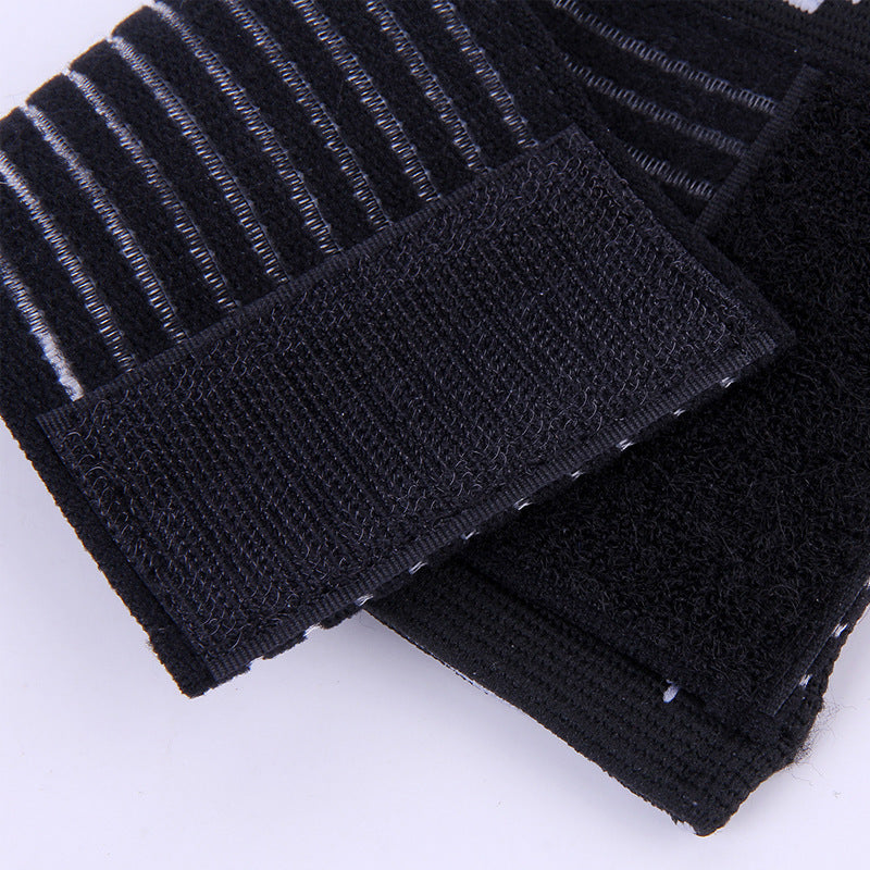 Black knitted compression palm